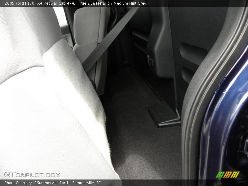 True Blue Metallic / Medium Flint Grey 2005 Ford F150 FX4 Regular Cab 4x4