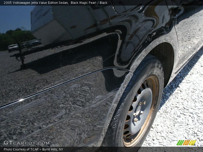 Black Magic Pearl / Black 2005 Volkswagen Jetta Value Edition Sedan