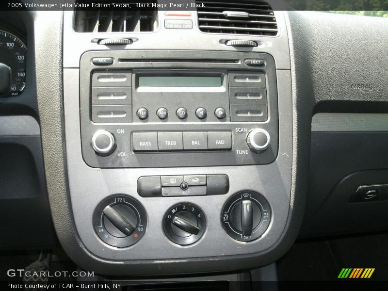 Black Magic Pearl / Black 2005 Volkswagen Jetta Value Edition Sedan