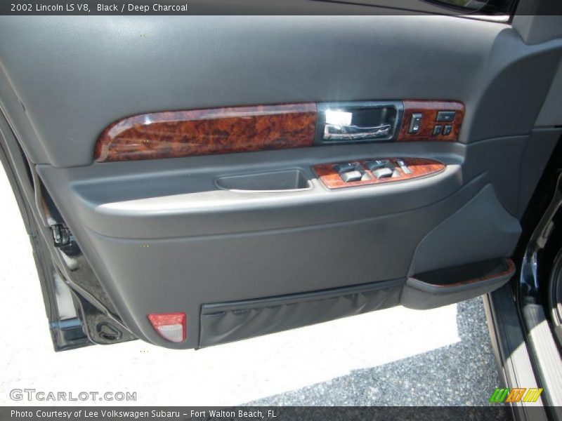 Black / Deep Charcoal 2002 Lincoln LS V8