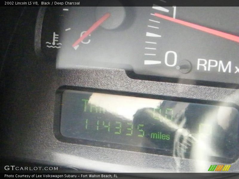 Black / Deep Charcoal 2002 Lincoln LS V8