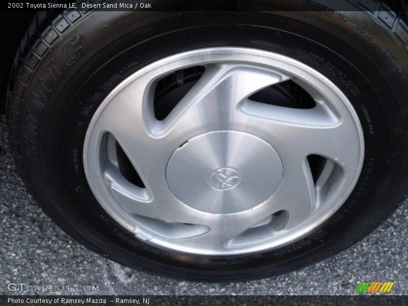 Desert Sand Mica / Oak 2002 Toyota Sienna LE