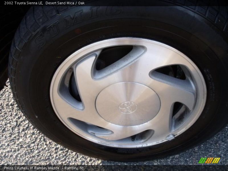 Desert Sand Mica / Oak 2002 Toyota Sienna LE