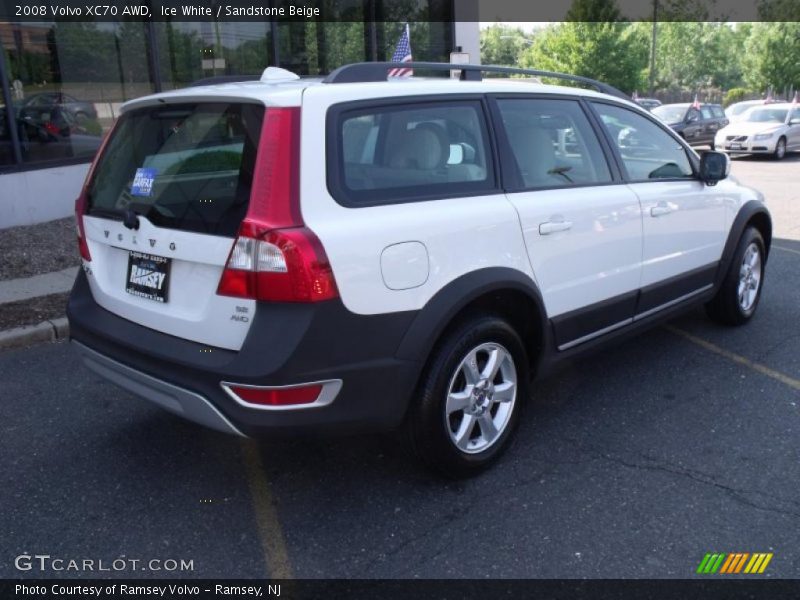 Ice White / Sandstone Beige 2008 Volvo XC70 AWD