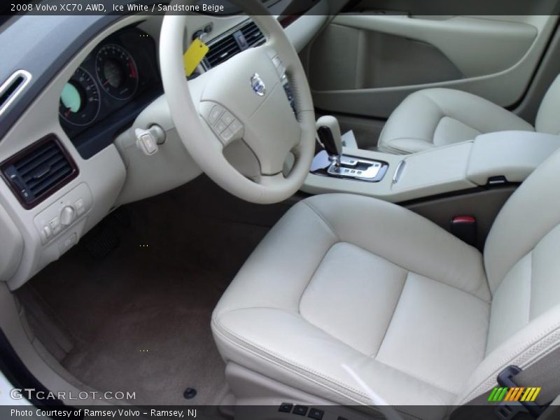 Ice White / Sandstone Beige 2008 Volvo XC70 AWD