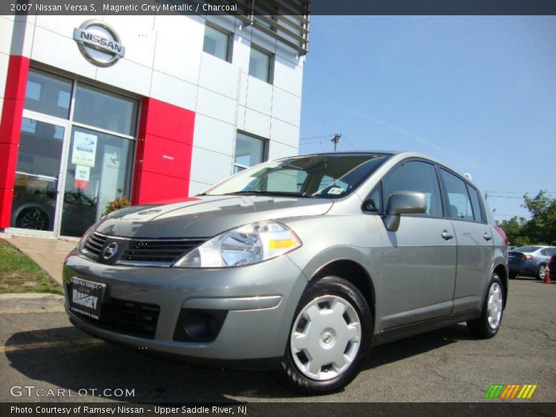 Magnetic Grey Metallic / Charcoal 2007 Nissan Versa S