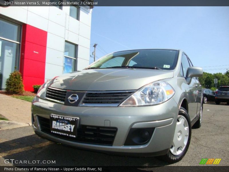 Magnetic Grey Metallic / Charcoal 2007 Nissan Versa S