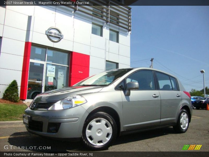 Magnetic Grey Metallic / Charcoal 2007 Nissan Versa S