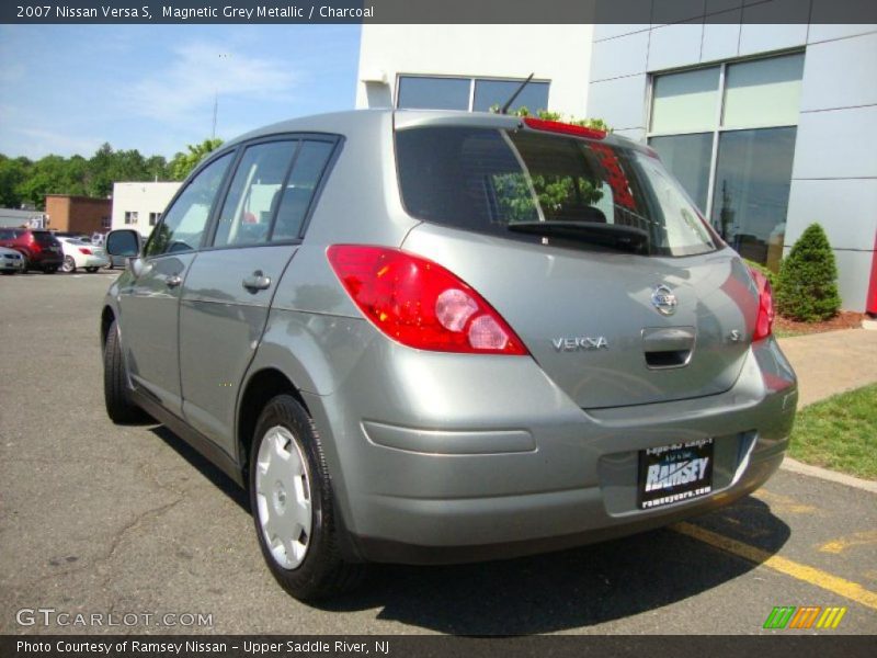 Magnetic Grey Metallic / Charcoal 2007 Nissan Versa S