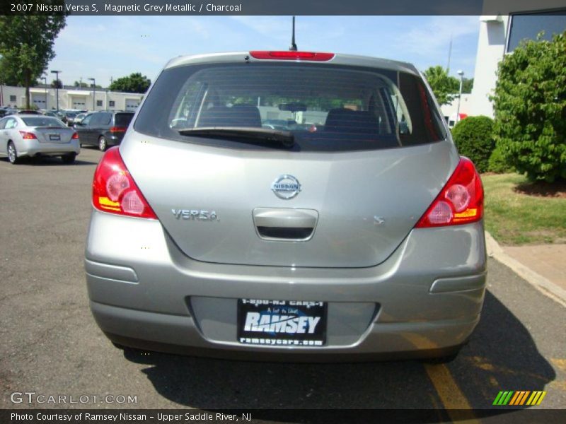 Magnetic Grey Metallic / Charcoal 2007 Nissan Versa S