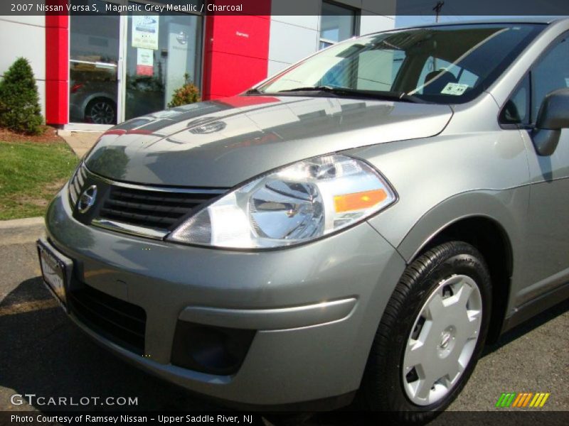 Magnetic Grey Metallic / Charcoal 2007 Nissan Versa S