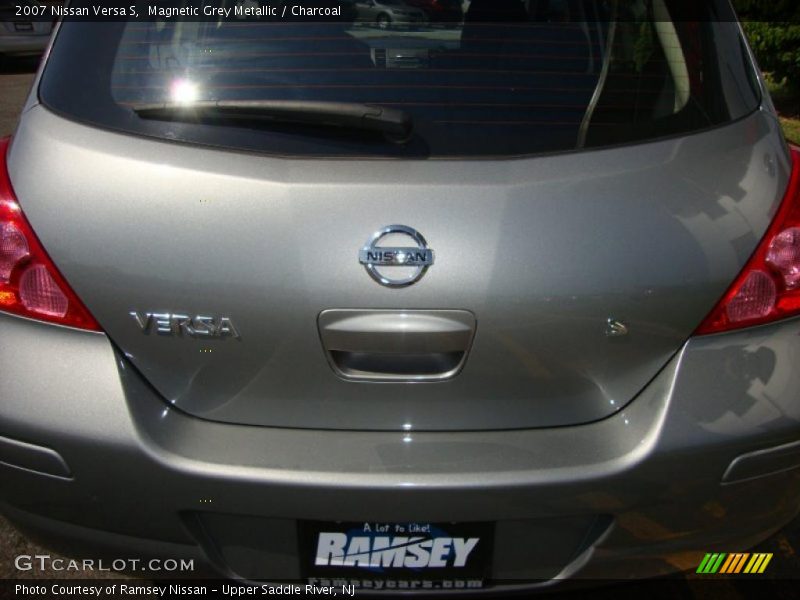 Magnetic Grey Metallic / Charcoal 2007 Nissan Versa S