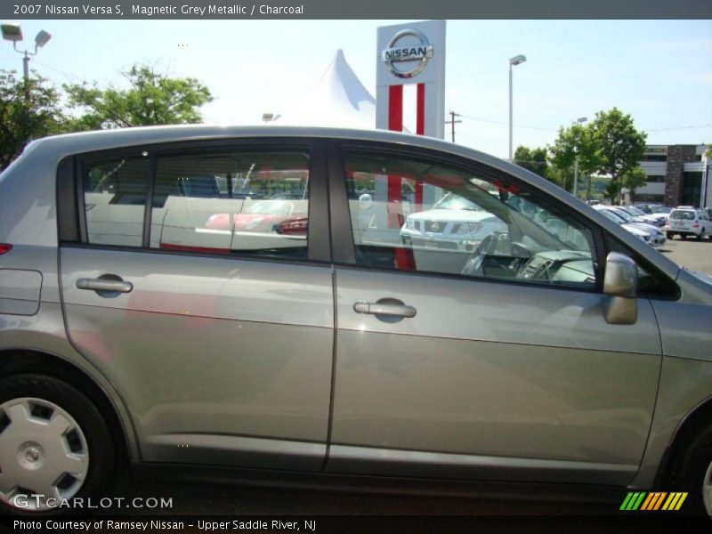 Magnetic Grey Metallic / Charcoal 2007 Nissan Versa S