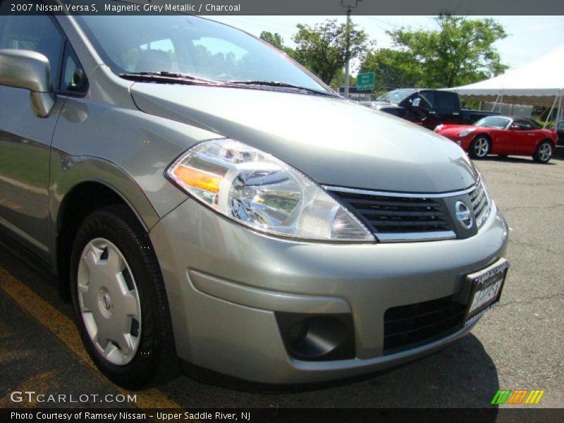 Magnetic Grey Metallic / Charcoal 2007 Nissan Versa S