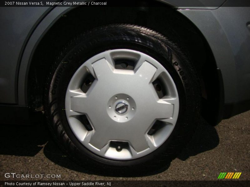 Magnetic Grey Metallic / Charcoal 2007 Nissan Versa S