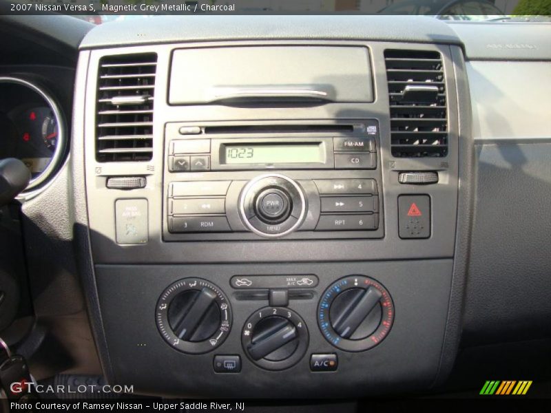 Magnetic Grey Metallic / Charcoal 2007 Nissan Versa S