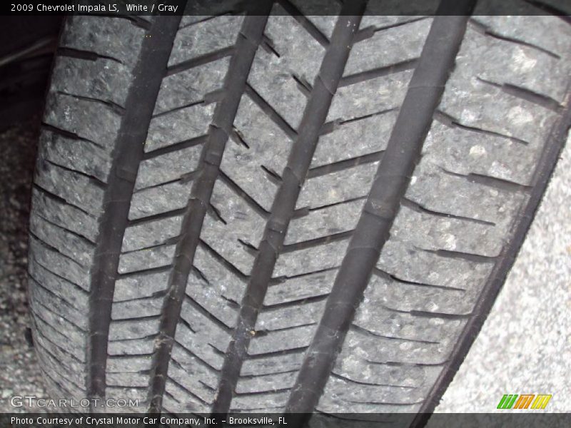White / Gray 2009 Chevrolet Impala LS