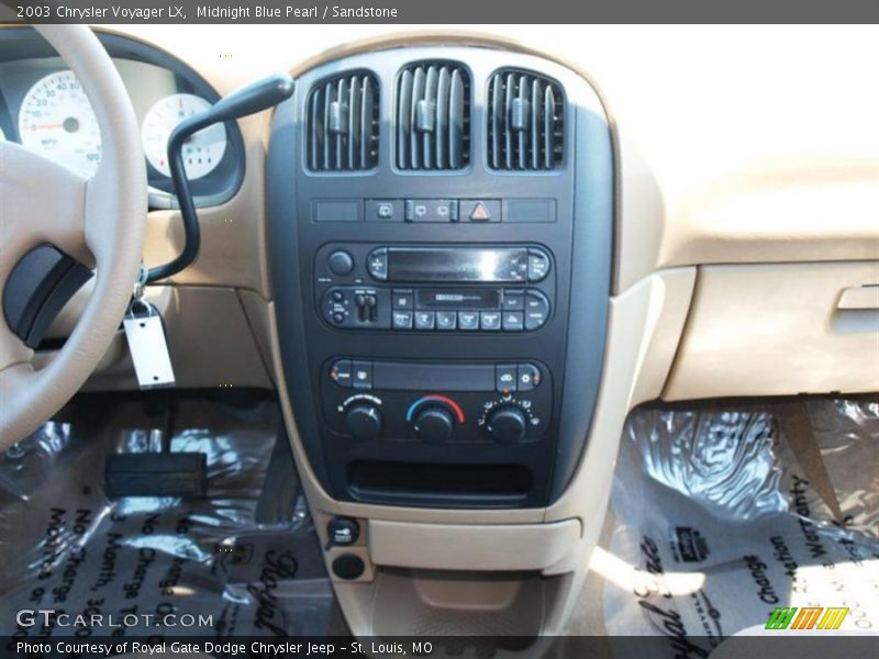 Midnight Blue Pearl / Sandstone 2003 Chrysler Voyager LX