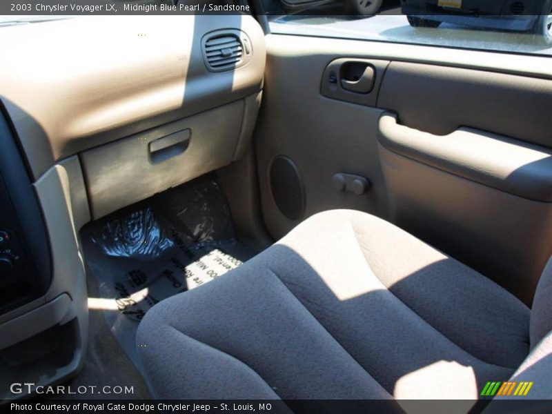 Midnight Blue Pearl / Sandstone 2003 Chrysler Voyager LX