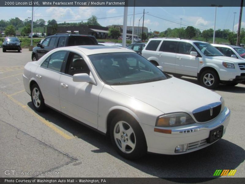 White Pearlescent Tricoat / Medium Parchment 2000 Lincoln LS V6