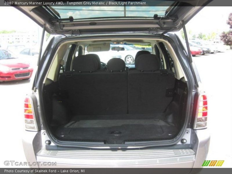 Tungsten Grey Metallic / Black/Light Parchment 2007 Mercury Mariner Luxury 4WD