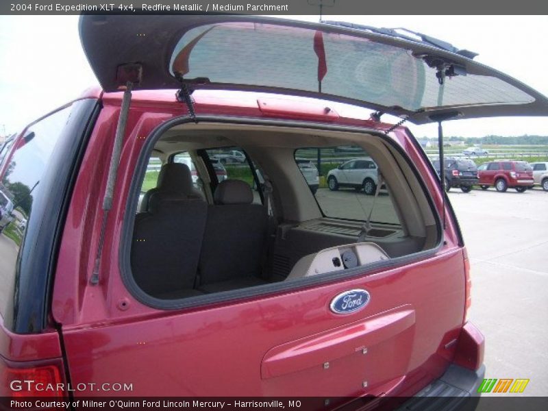 Redfire Metallic / Medium Parchment 2004 Ford Expedition XLT 4x4