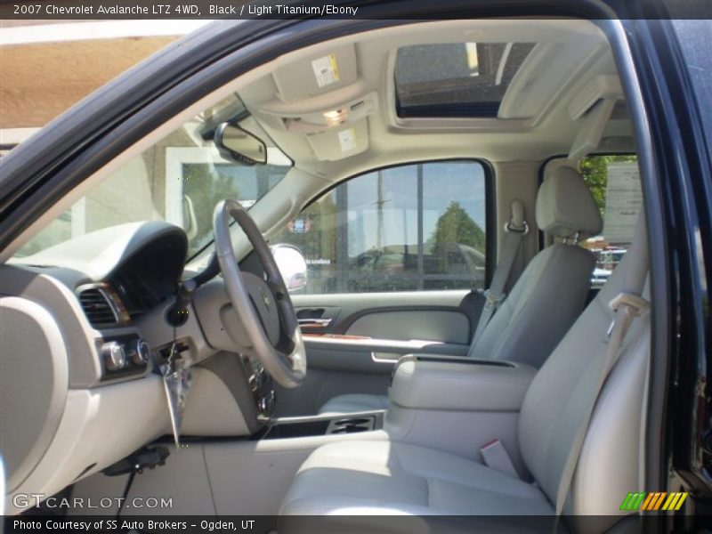Black / Light Titanium/Ebony 2007 Chevrolet Avalanche LTZ 4WD