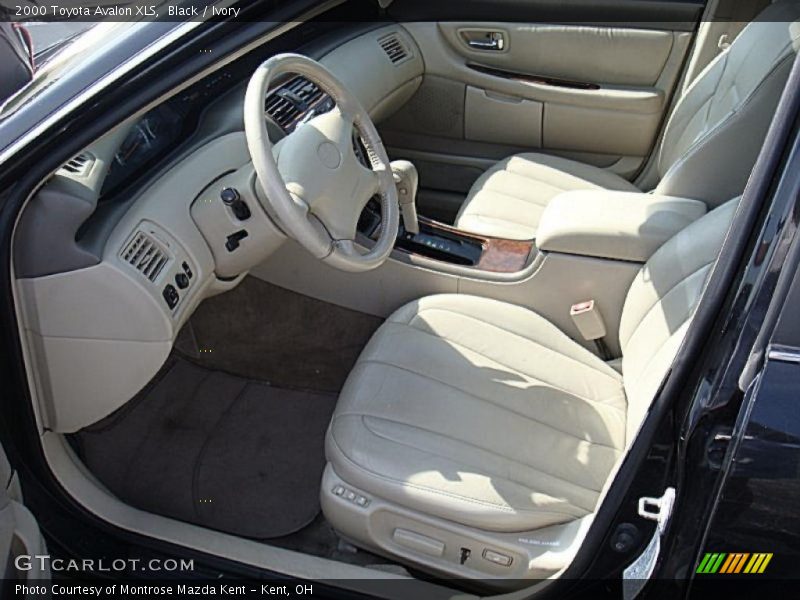 Black / Ivory 2000 Toyota Avalon XLS