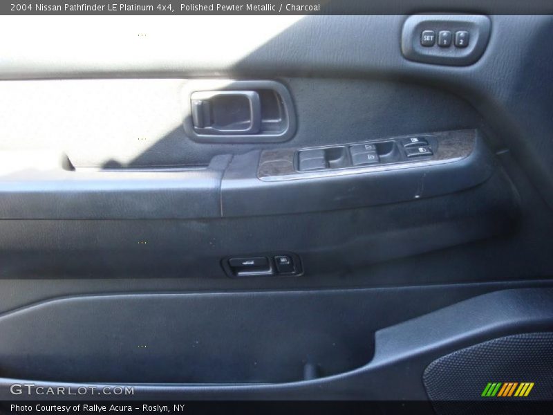 Polished Pewter Metallic / Charcoal 2004 Nissan Pathfinder LE Platinum 4x4