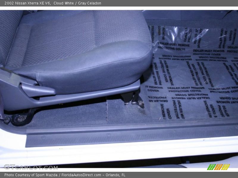 Cloud White / Gray Celadon 2002 Nissan Xterra XE V6