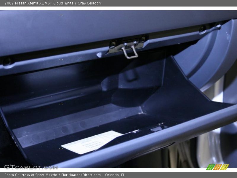 Cloud White / Gray Celadon 2002 Nissan Xterra XE V6