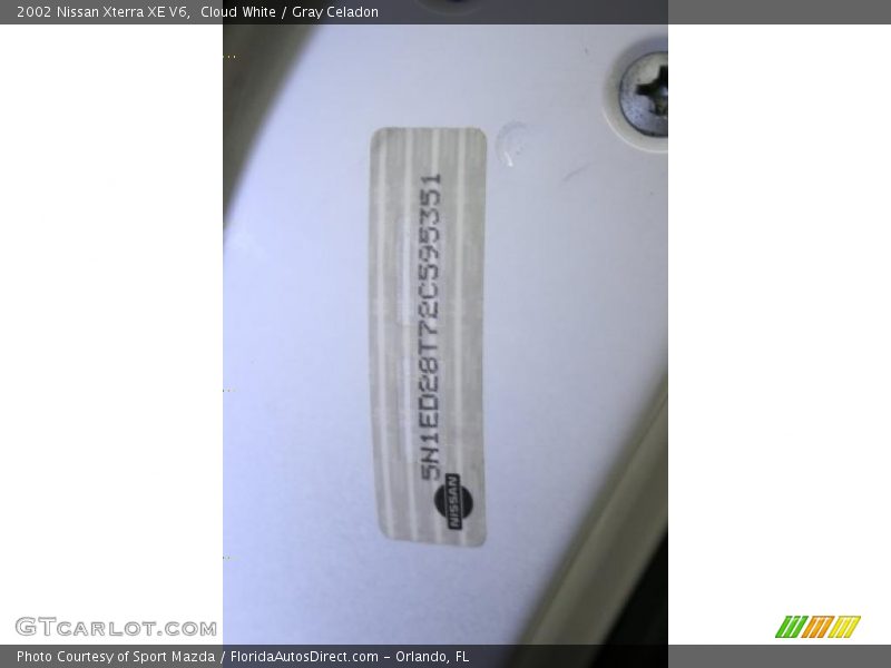 Cloud White / Gray Celadon 2002 Nissan Xterra XE V6