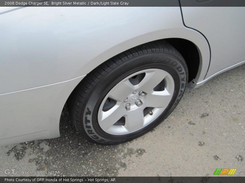 Bright Silver Metallic / Dark/Light Slate Gray 2008 Dodge Charger SE