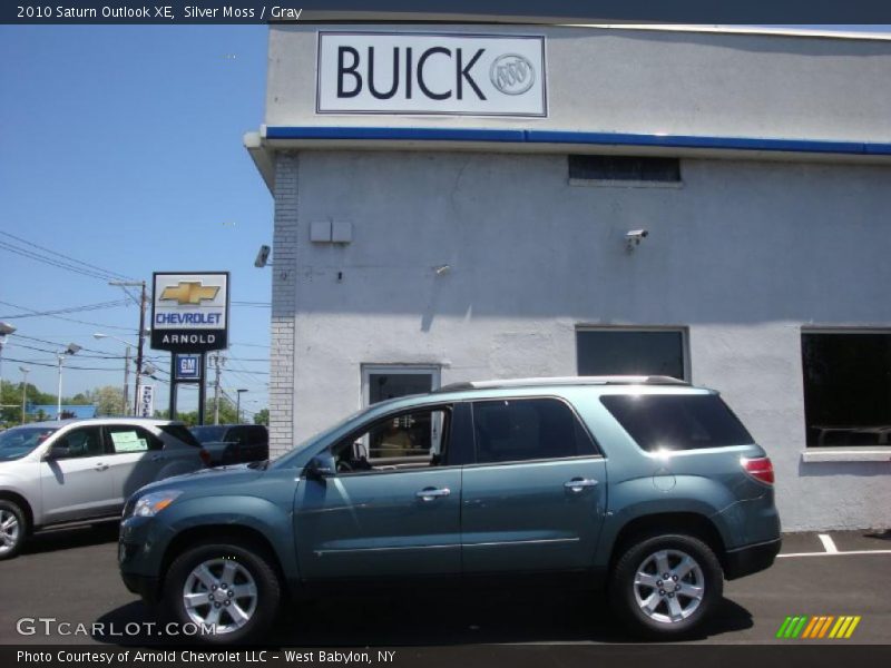 Silver Moss / Gray 2010 Saturn Outlook XE