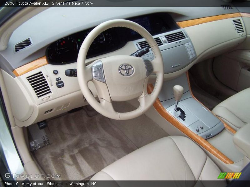 Silver Pine Mica / Ivory 2006 Toyota Avalon XLS