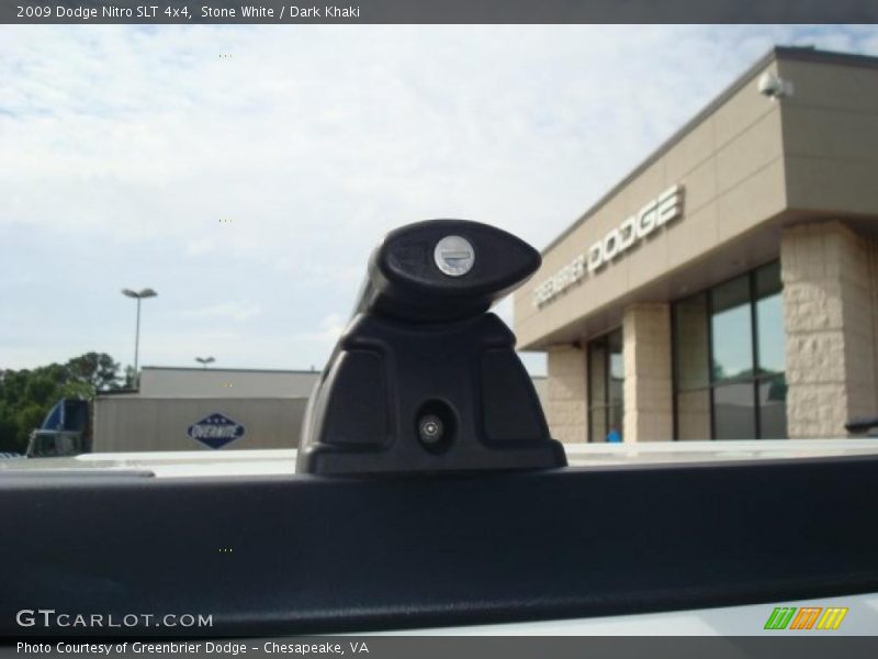 Stone White / Dark Khaki 2009 Dodge Nitro SLT 4x4