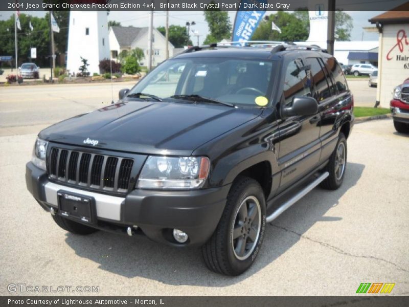 Front 3/4 View of 2004 Grand Cherokee Freedom Edition 4x4
