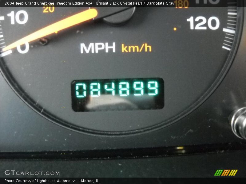 Brillant Black Crystal Pearl / Dark Slate Gray 2004 Jeep Grand Cherokee Freedom Edition 4x4
