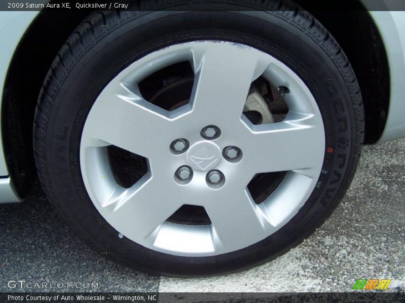 Quicksilver / Gray 2009 Saturn Aura XE