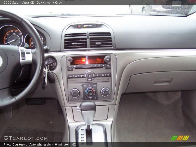 Quicksilver / Gray 2009 Saturn Aura XE