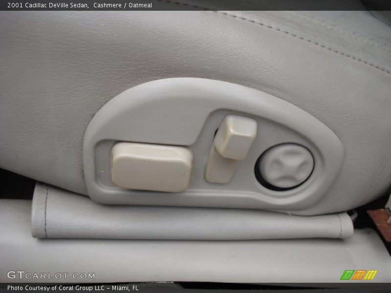 Cashmere / Oatmeal 2001 Cadillac DeVille Sedan