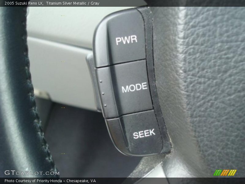 Titanium Silver Metallic / Gray 2005 Suzuki Reno LX