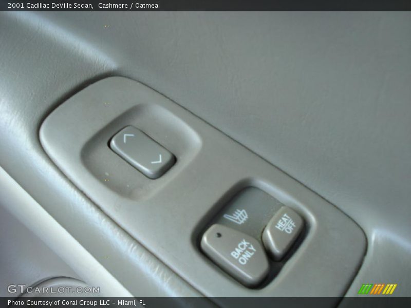 Cashmere / Oatmeal 2001 Cadillac DeVille Sedan