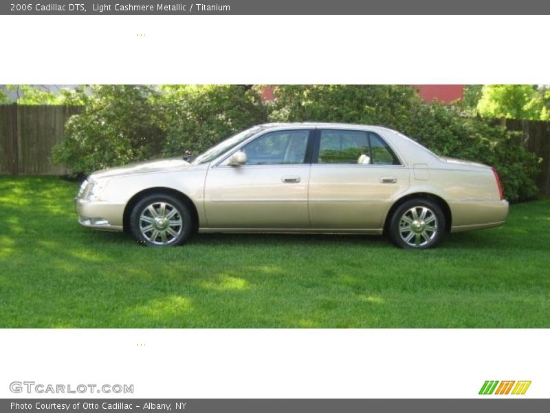 Light Cashmere Metallic / Titanium 2006 Cadillac DTS