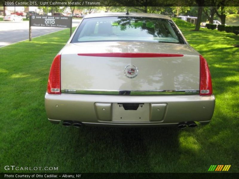 Light Cashmere Metallic / Titanium 2006 Cadillac DTS