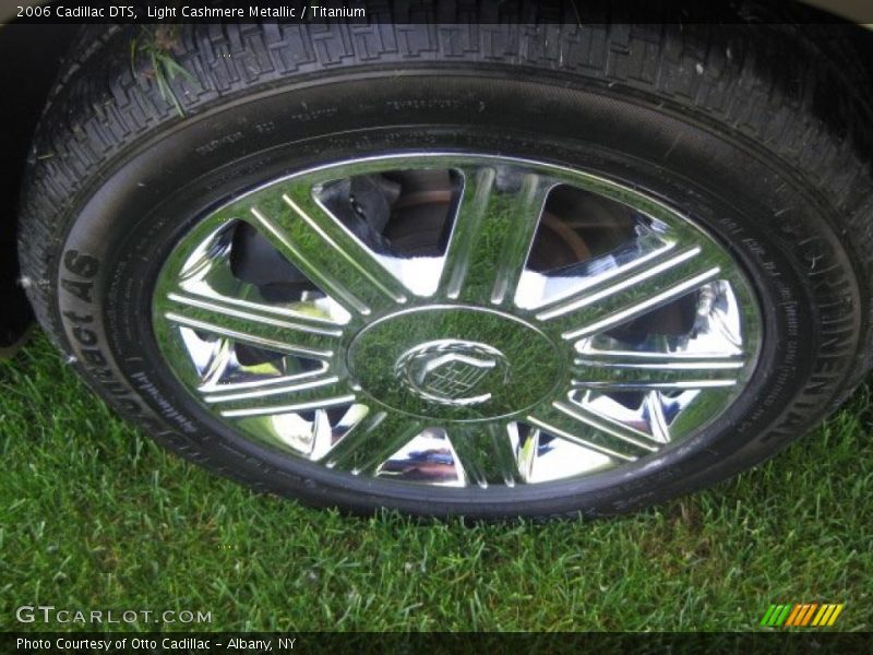 Light Cashmere Metallic / Titanium 2006 Cadillac DTS