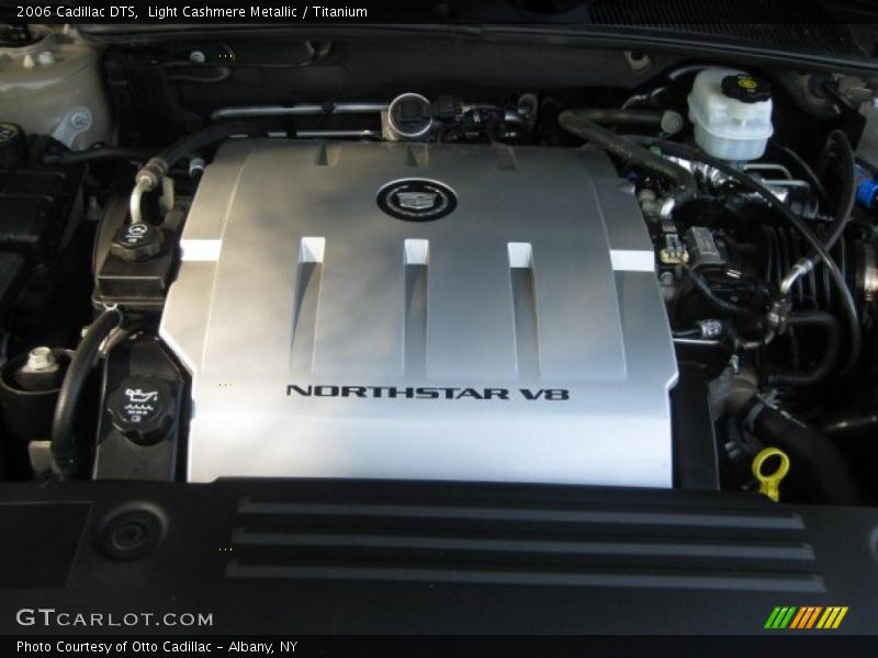 Light Cashmere Metallic / Titanium 2006 Cadillac DTS
