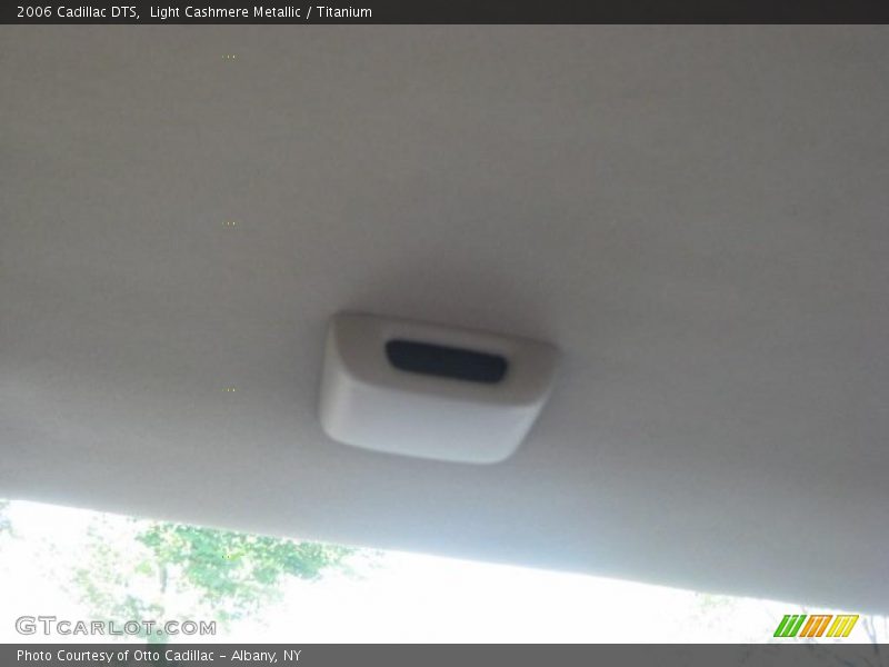 Light Cashmere Metallic / Titanium 2006 Cadillac DTS