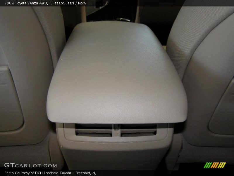 Blizzard Pearl / Ivory 2009 Toyota Venza AWD