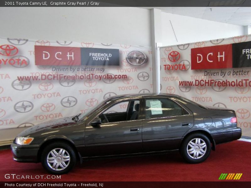 Graphite Gray Pearl / Gray 2001 Toyota Camry LE